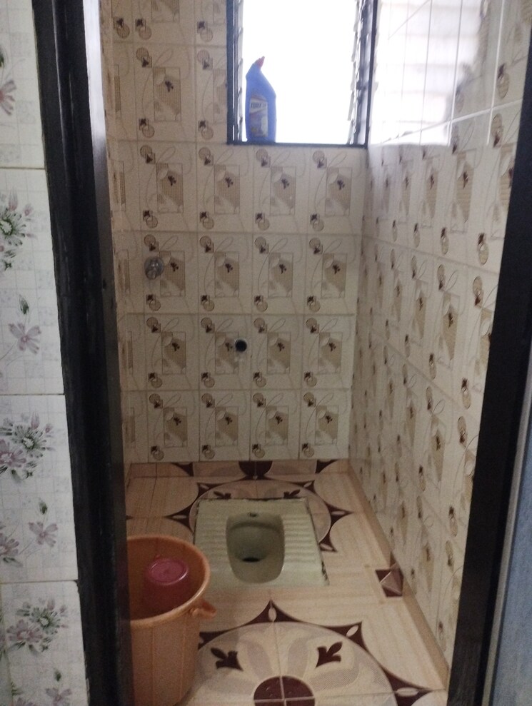 Bathroom, new-mayur-a 1 RK 400 Sq.Ft. Apartment In Vasant Vihar Thane 9640686