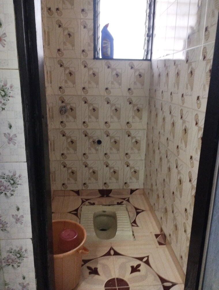 Bathroom, new-mayur-a 1 RK 400 Sq.Ft. Apartment In Vasant Vihar Thane 9640686