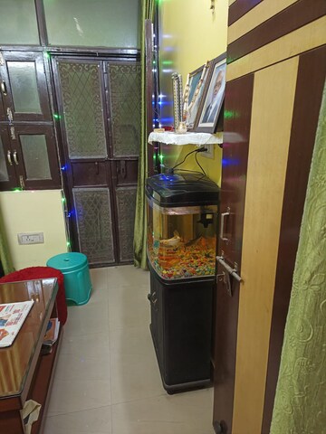 Team Area in 1 BHK Builder Floor at Vishwas Park – for Sale