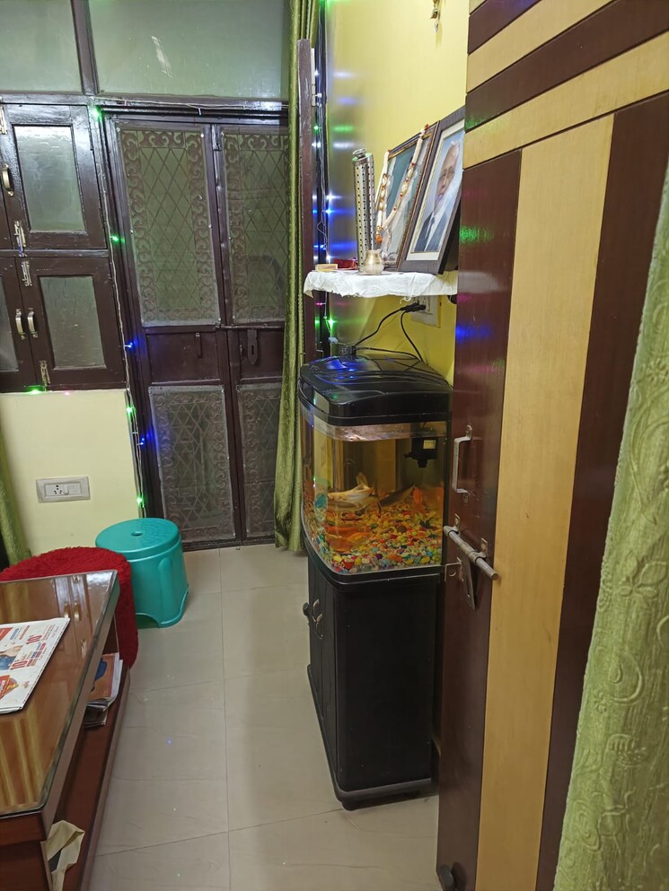 Team Area, vishwas park 1 Bedroom 45 Sq.Yd. Builder Floor In Vishwas Park Delhi 9640660