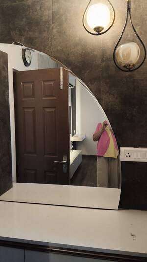 Furnished Amenities in 4 BHK Builder Floor at Sector 21 – for Sale