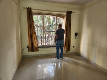 Living Room in 2.5 BHK Apartment at Dosti Group Acres, Wadala East – for Sale