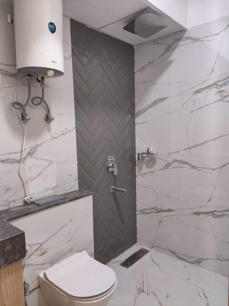 Bathroom, emaar-the-palm-drive-the-sky-terraces 2 Bedroom 1185 Sq.Ft. Apartment In Sector 66 Gurgaon 9640749