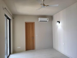 Room in 2 BHK Apartment at Emaar The Palm Drive-The Sky Terraces, Sector 66 – for Sale