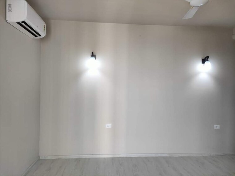 Room, emaar-the-palm-drive-the-sky-terraces 2 Bedroom 1185 Sq.Ft. Apartment In Sector 66 Gurgaon 9640749