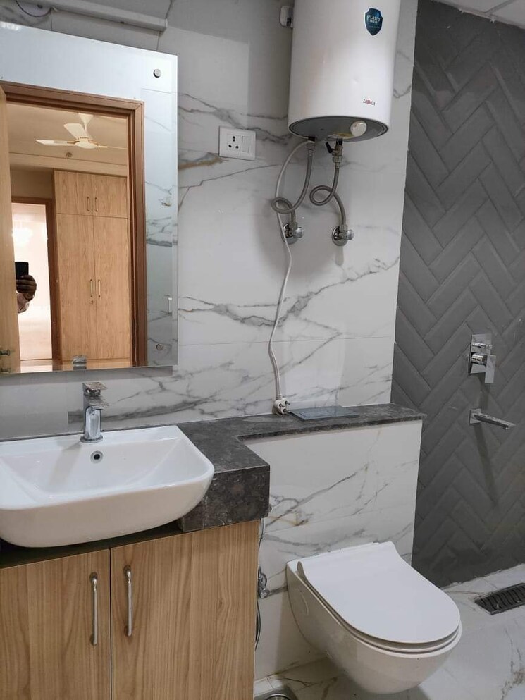 Bathroom, emaar-the-palm-drive-the-sky-terraces 2 Bedroom 1185 Sq.Ft. Apartment In Sector 66 Gurgaon 9640749