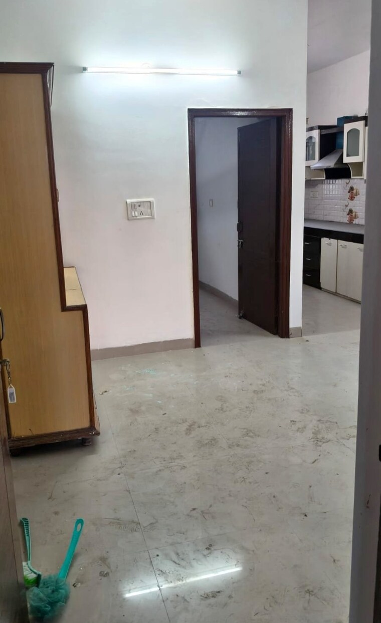 Room, dhakoli 2 Bedroom 900 Sq.Ft. Apartment In Dhakoli Zirakpur 9640790