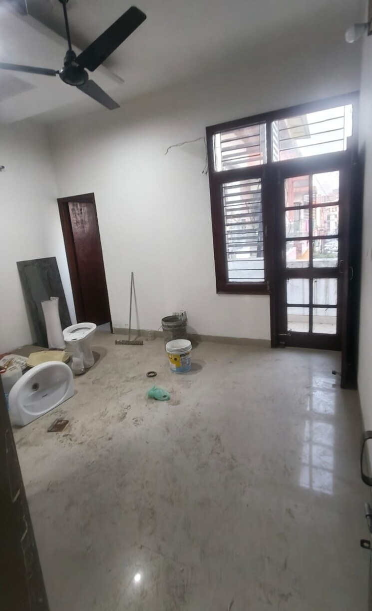 Room, dhakoli 2 Bedroom 900 Sq.Ft. Apartment In Dhakoli Zirakpur 9640790