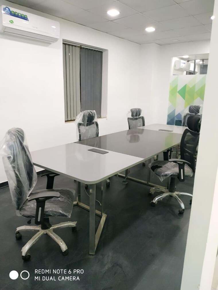 Team Area, palasia square Commercial Office Space 1250 Sq.Ft. In Palasia Square Indore 9640835
