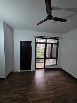 4 BHK Apartment For Sale in Amrapali Crystal Homes, Sector 76