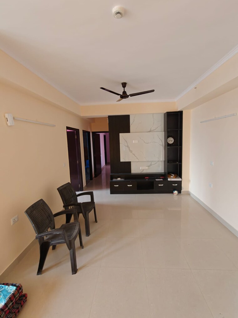 Living Room, amrapali-crystal-homes 4 Bedroom 2140 Sq.Ft. Apartment In Sector 76 Noida 9640938