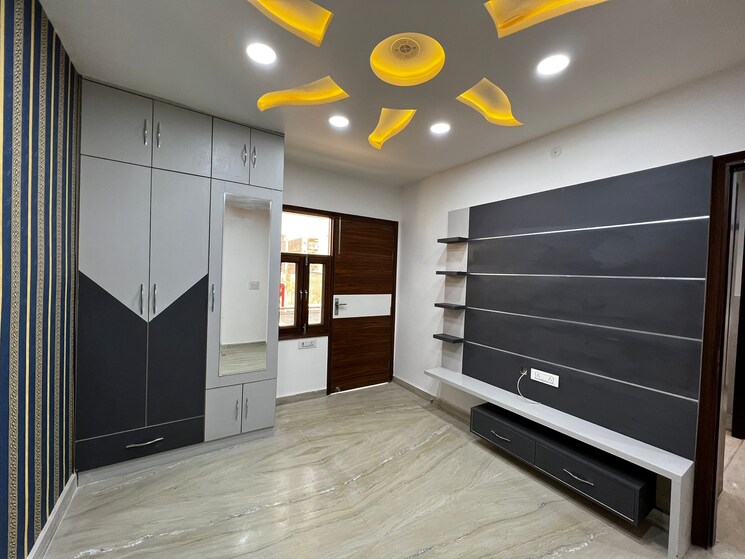 Kitchen, deep vihar 4 Bedroom 150 Sq.Yd. Builder Floor In Deep Vihar Delhi 9640943
