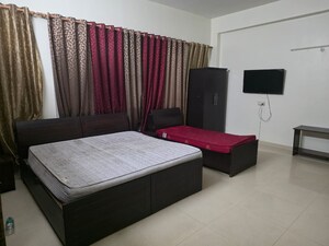 Bedroom in 6+ BHK Villa at Gomti Nagar – for Rent