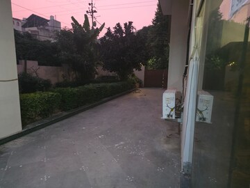 Balcony in 6+ BHK Villa at Gomti Nagar – for Rent