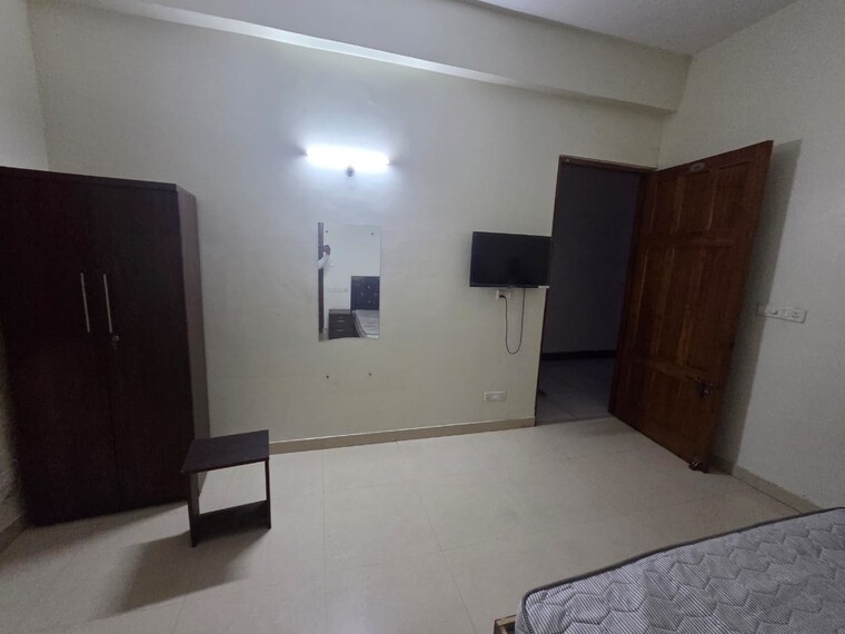Room, gomti nagar 6+ Bedroom 3200 Sq.Ft. Villa In Gomti Nagar Lucknow 9641020