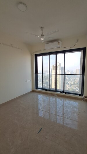 Room in 3 BHK Apartment at Dosti Eastern Bay, Wadala – for Rent