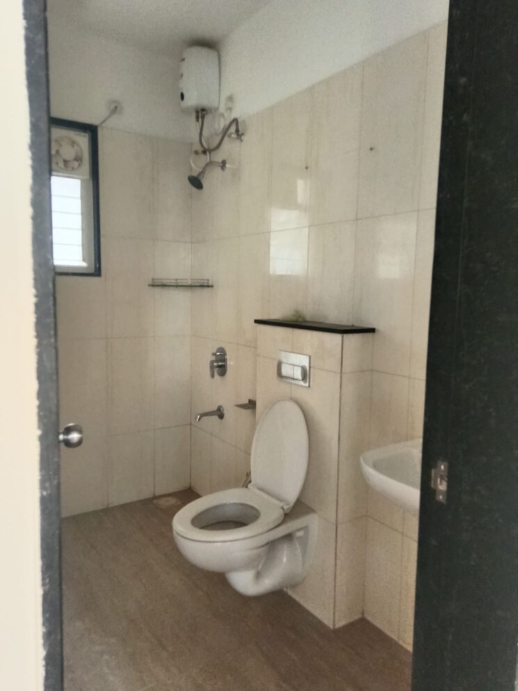Bathroom, kolte-patil-life-republic 3 Bedroom 1200 Sq.Ft. Apartment In Hinjewadi Pune 9641094