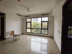Room in 4 BHK Apartment at Jaypee Green Earth Court, Jaypee Greens – for Sale