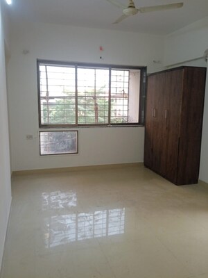 Room in 2 BHK Apartment at Sadguru Complex I, Goregaon East – for Rent