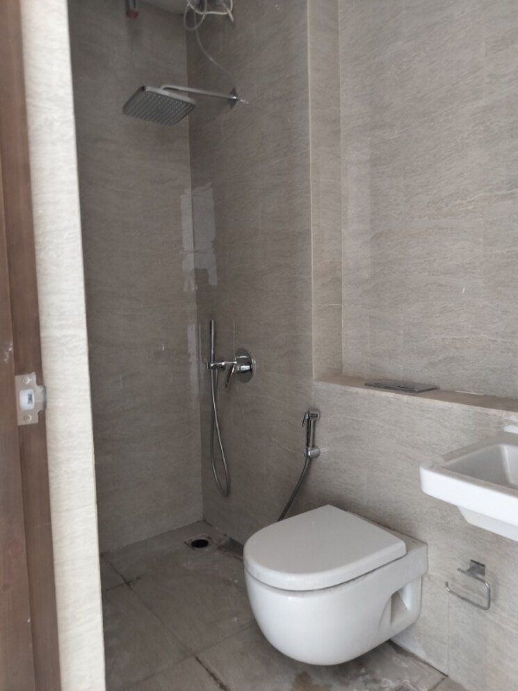 Bathroom, adani-ten-bkc 3 Bedroom 1389 Sq.Ft. Apartment In Bandra East Mumbai 9641148