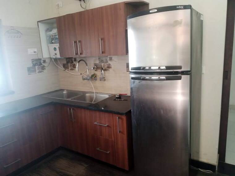 Kitchen, mohit nagar 3 Bedroom 3360 Sq.Ft. Independent House In Mohit Nagar Dehradun 9641154