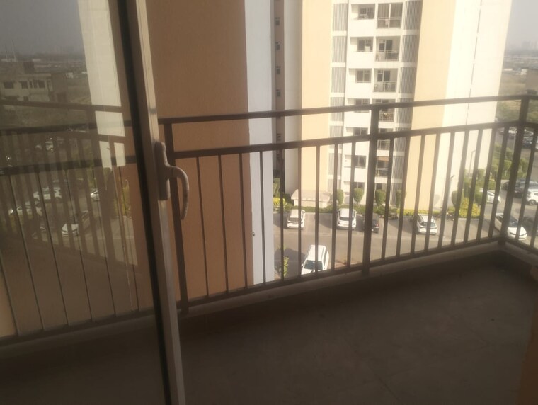 Balcony, shapoorji-pallonji-joyville-gurgaon 3 Bedroom 1692 Sq.Ft. Apartment In Sector 102 Gurgaon 9641248