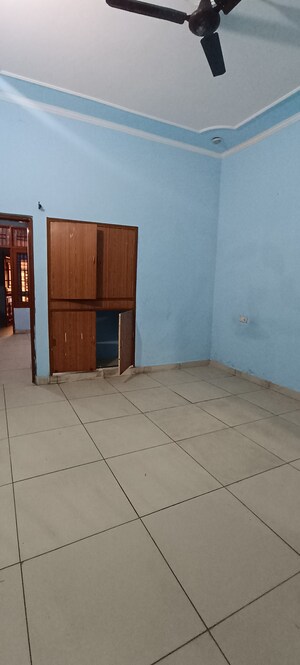 Room in 1 BHK Independent House at Patiala Road – for Rent