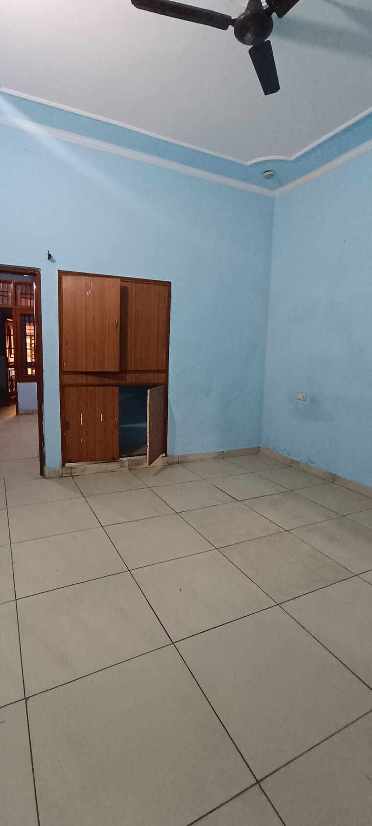 Room, patiala road 1 Bedroom 100 Sq.Yd. Independent House In Patiala Road Zirakpur 9641262