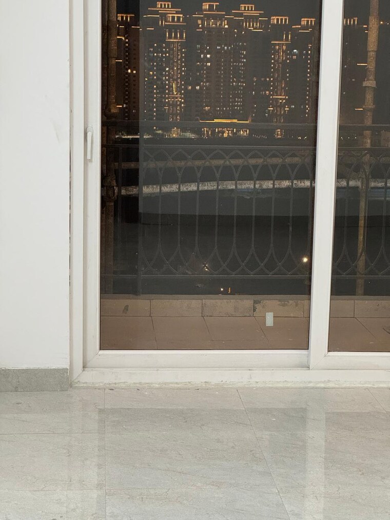 Bathroom, ats-le-grandiose 3 Bedroom 2300 Sq.Ft. Apartment In Sector 150 Noida 9641356