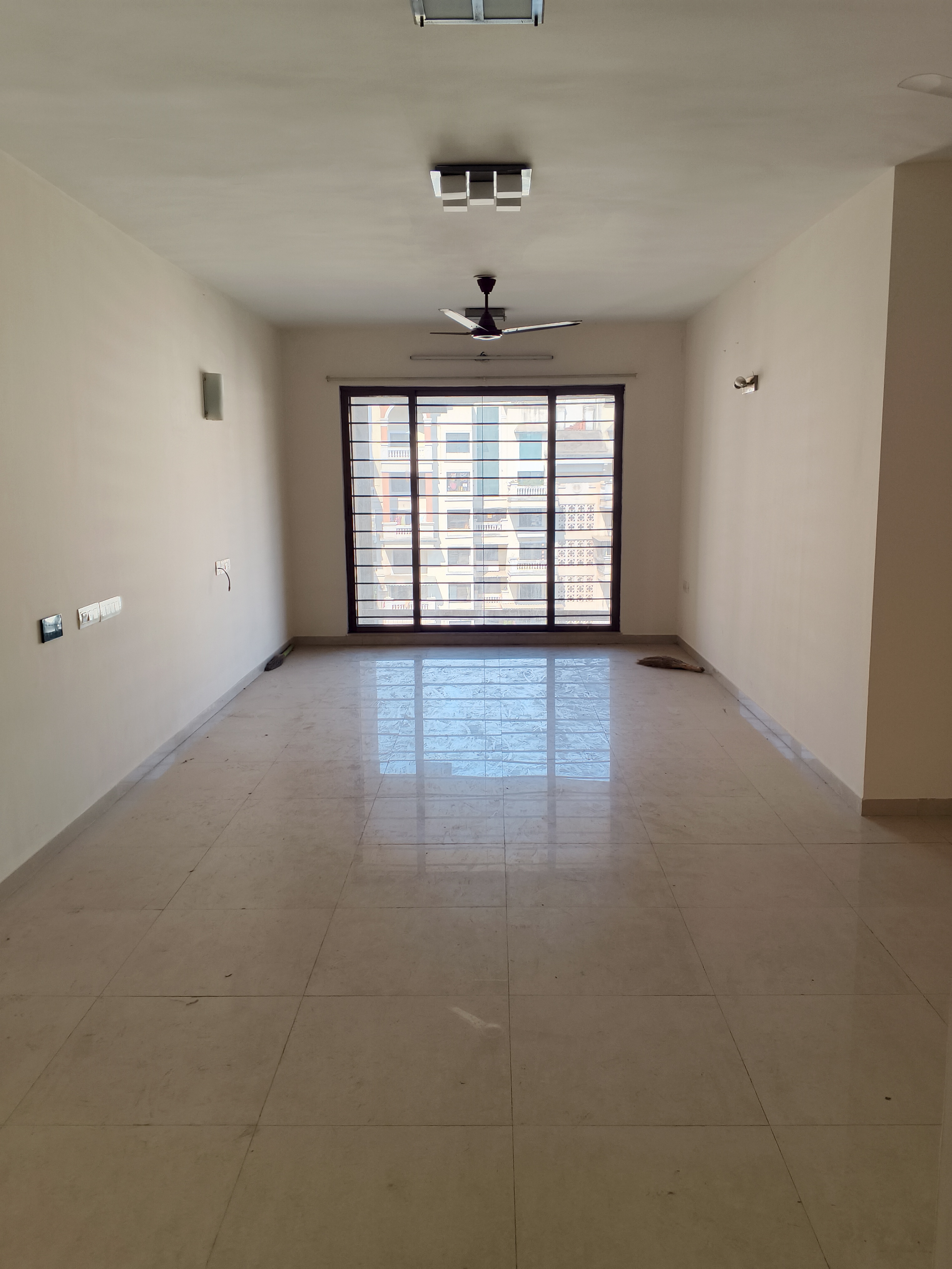 2 BHK Apartment For Sale in Kool Homes Solitaire