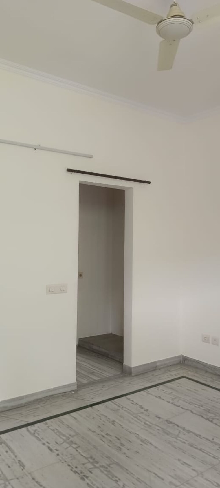 Room, sector 18 2 Bedroom 2150 Sq.Ft. Independent House In Sector 18 Faridabad 9641443