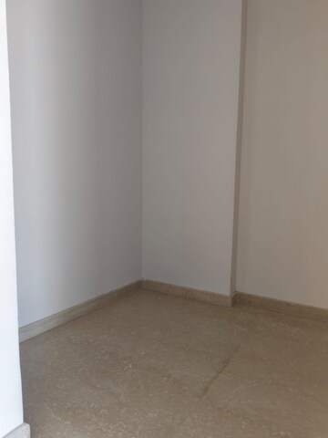 Room in 4 BHK Apartment at Adani Ten BKC, Bandra East – for Rent