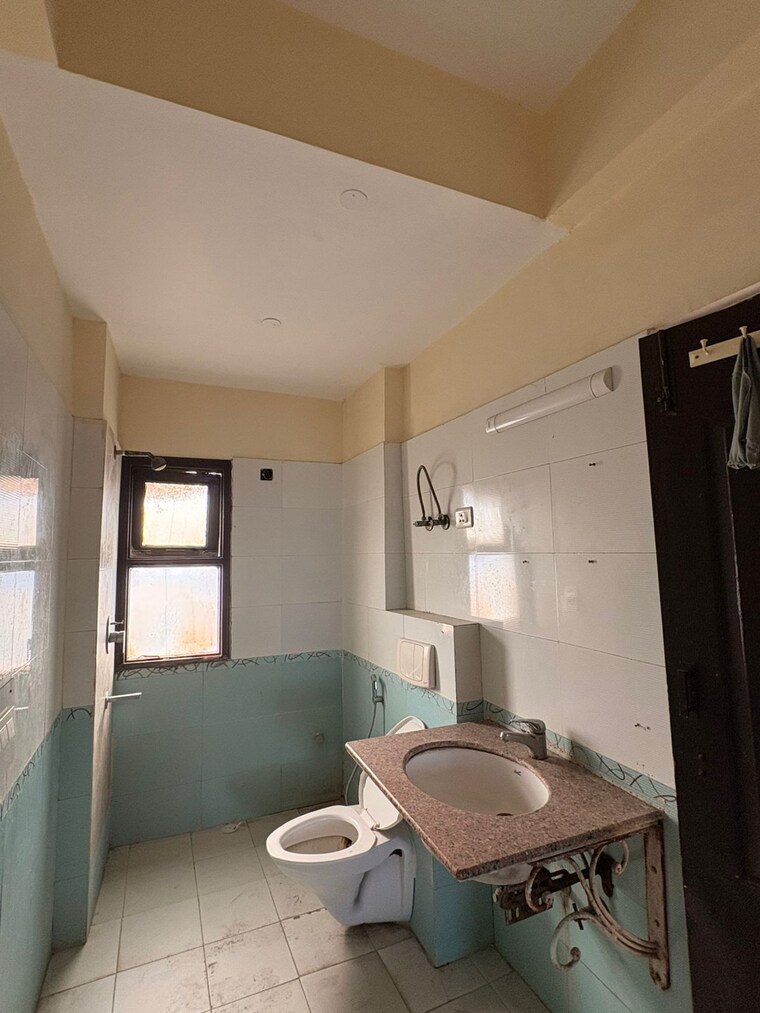 Kitchen, beta ii greater noida 3 Bedroom 200 Sq.Ft. Villa In Beta Ii Greater Noida Greater Noida 9641540