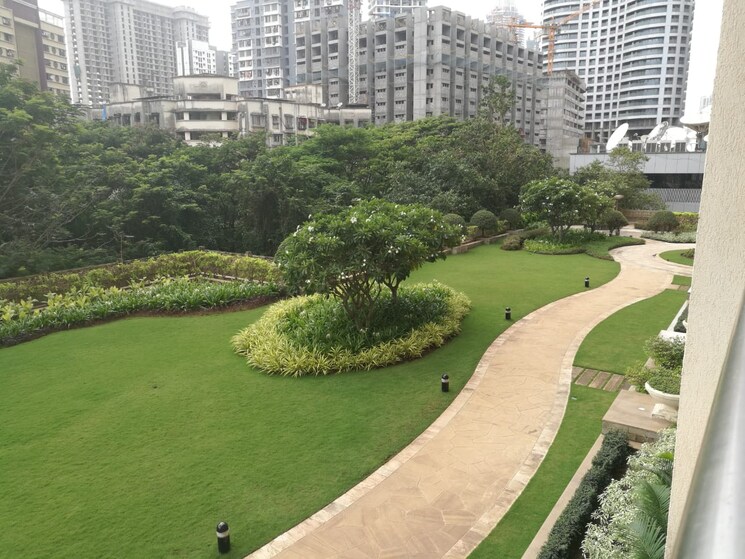 Garden, ashford-casa-grande 3 Bedroom 1915 Sq.Ft. Apartment In Lower Parel Mumbai 9641539