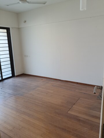 Master Bedroom in 2 BHK Apartment at Kool Homes Solitaire, Kondhwa – for Rent