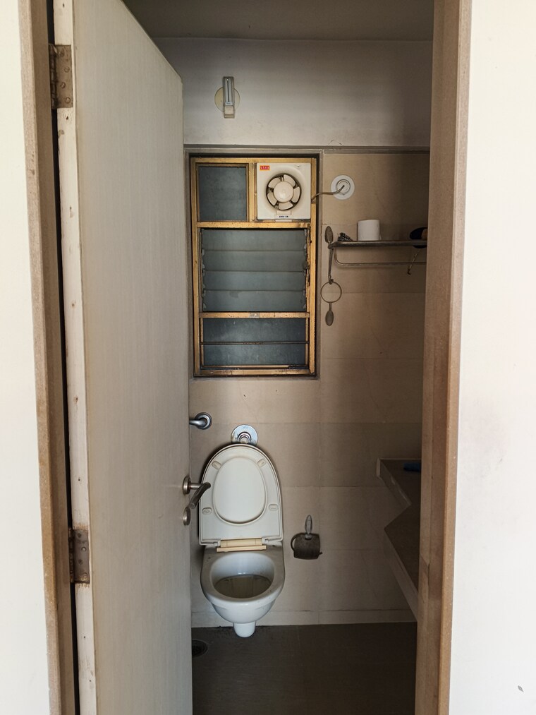 Attached Bathroom, kool-homes-solitaire 2 Bedroom 1200 Sq.Ft. Apartment In Kondhwa Pune 9641663