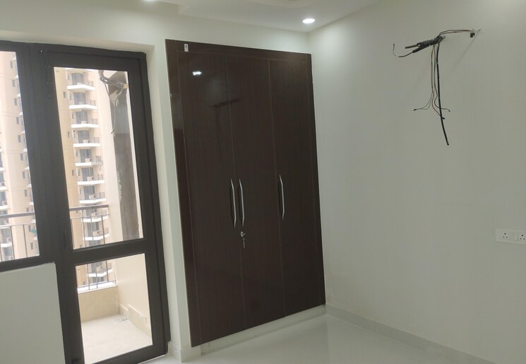 Other, rg-luxury-homes 3 Bedroom 1400 Sq.Ft. Apartment In Sector 16b Greater Noida Greater Noida 9641536