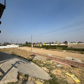 Plot Area in 3 BHK Builder Floor at Tdi City – for Sale