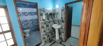 Attached Bathroom in 2 BHK Independent House at Balliwala – for Rent
