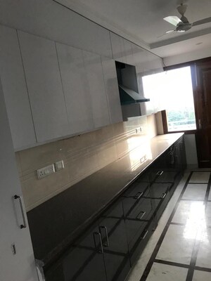 Kitchen in 3 BHK Builder Floor at Unitech Rodeo Drive, South City 2 – for Rent