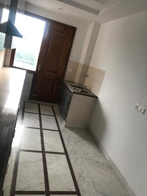 Staircase in 3 BHK Builder Floor at Unitech Rodeo Drive, South City 2 – for Rent