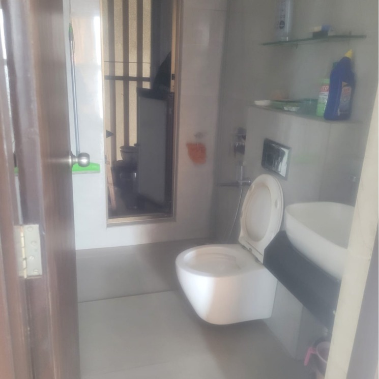 Bathroom, raymond-ten-x-habitat 2 Bedroom 635 Sq.Ft. Apartment In Swastik Garden Thane 9641881