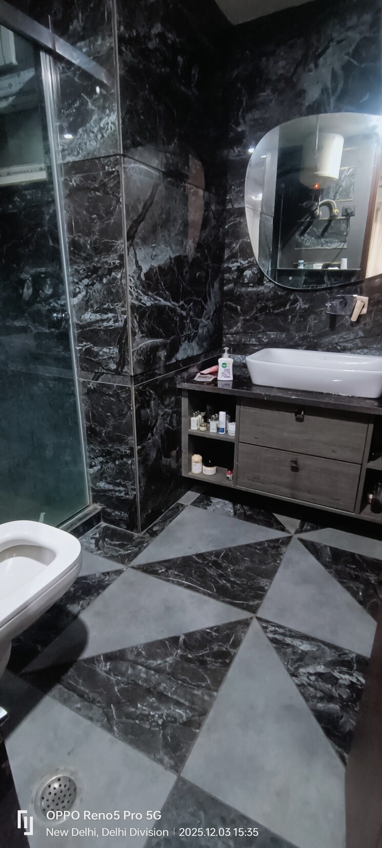 Balcony, shiv nagar 3 Bedroom 1800 Sq.Ft. Builder Floor In Shiv Nagar Delhi 9641897