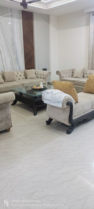 Room in 3 BHK Builder Floor at Shiv Nagar – for Sale