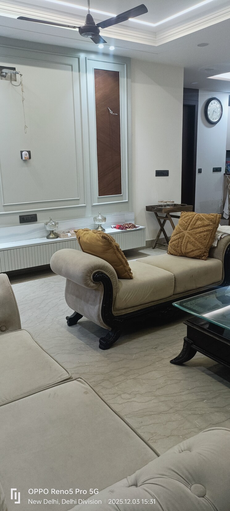 Living Room, shiv nagar 3 Bedroom 1800 Sq.Ft. Builder Floor In Shiv Nagar Delhi 9641897