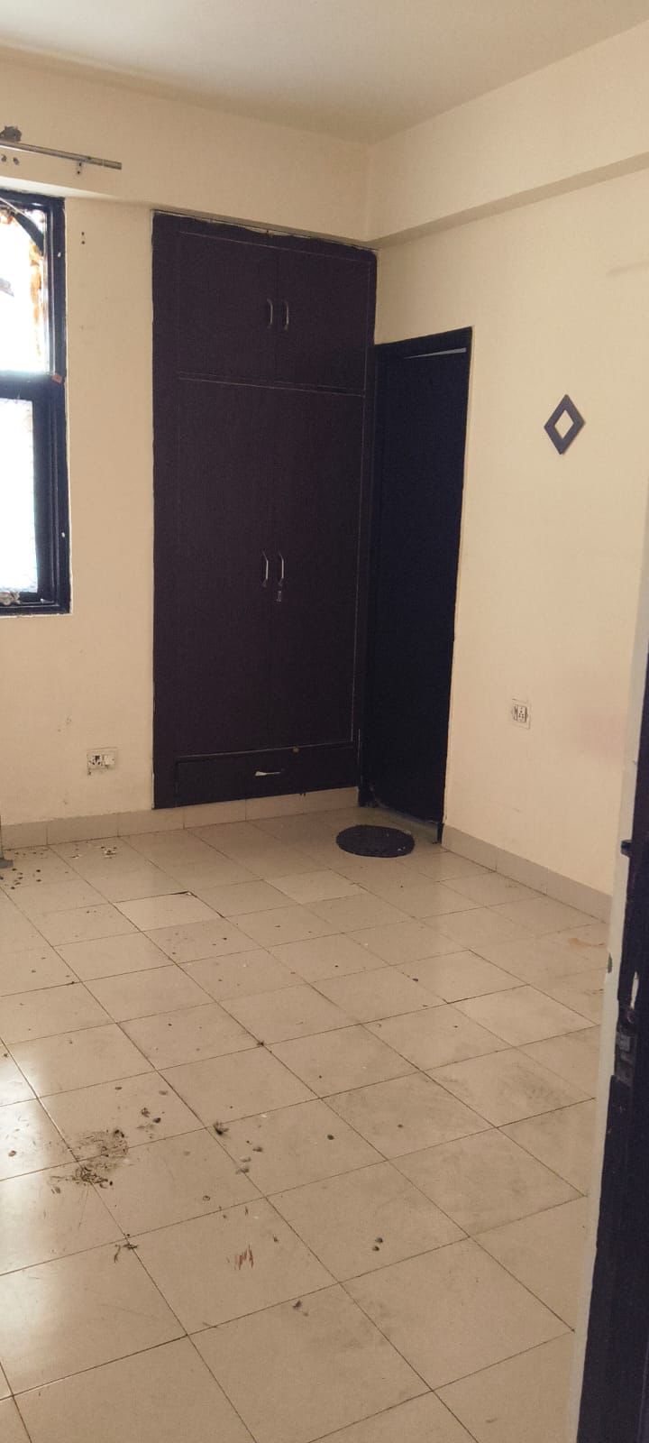 2 BHK Apartment For Rent in Emenox Brave Hearts
