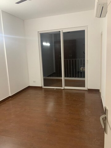 Room in 3 BHK Apartment at Mapsko Mount Ville, Sector 79 – for Rent