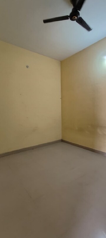 Room in 2 BHK Independent House at Mahadeo Ghat Road – for Rent