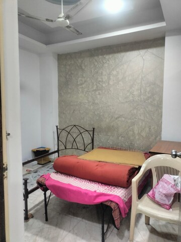 Room in 2 BHK Builder Floor at Sector 44 – for Rent