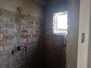 Bathroom in 3 BHK Builder Floor at Kalighat – for Sale